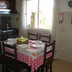 Residencia Ana Piso Um 1 Penzion 4*