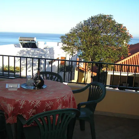 Residencia Ana Piso Um 1 ゲストハウス サンタ・クルーズ