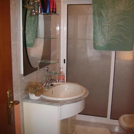 Residencia Ana Piso Um 1 ゲストハウス サンタ・クルーズ